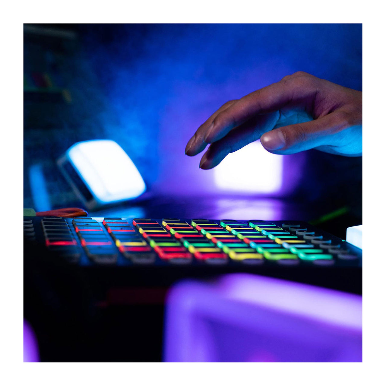 Aputure MC RGBWW LED Light